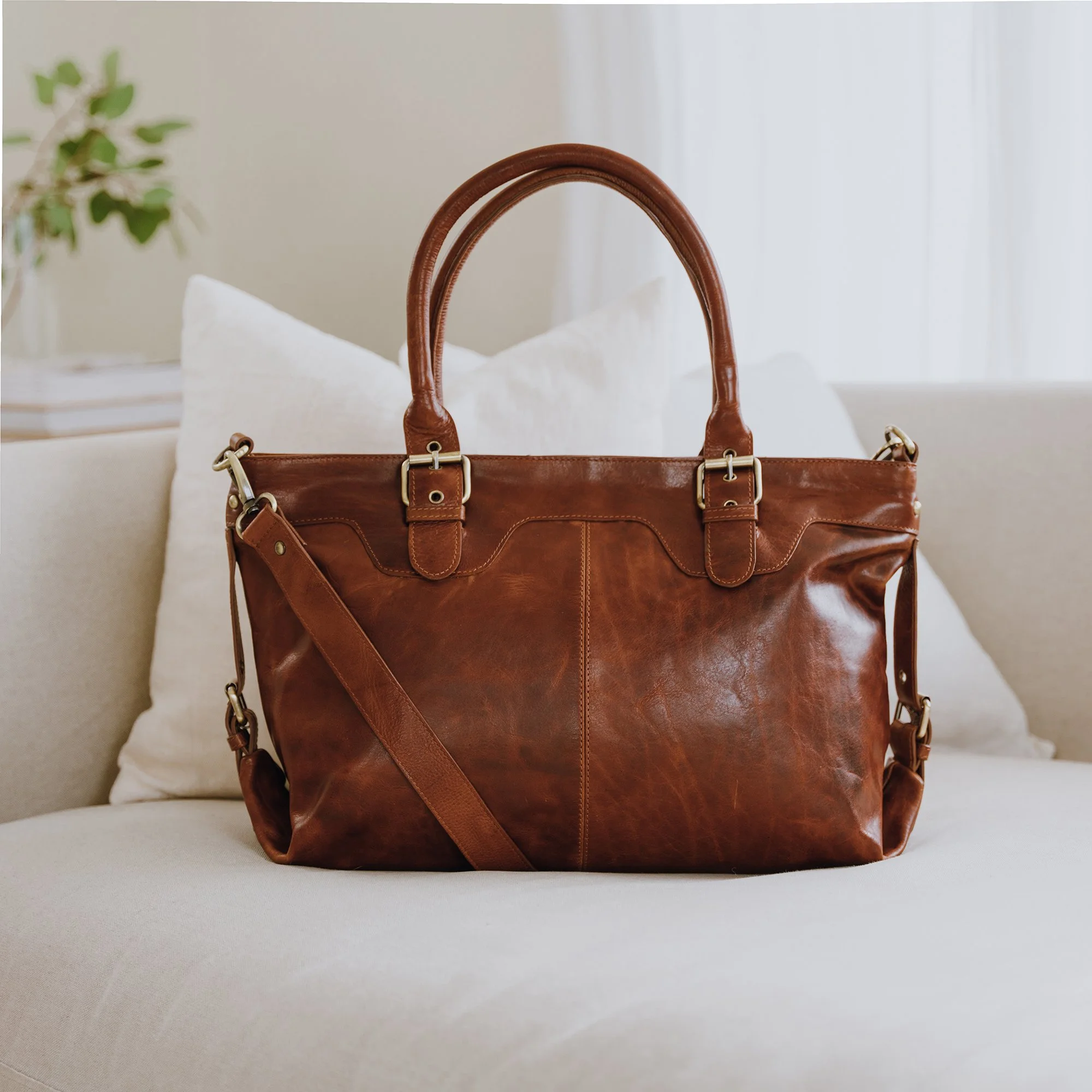 Shop Handmade Leather Totes Stylish Spacious Totes and Shoppers for Every Occasion br The Leather Store